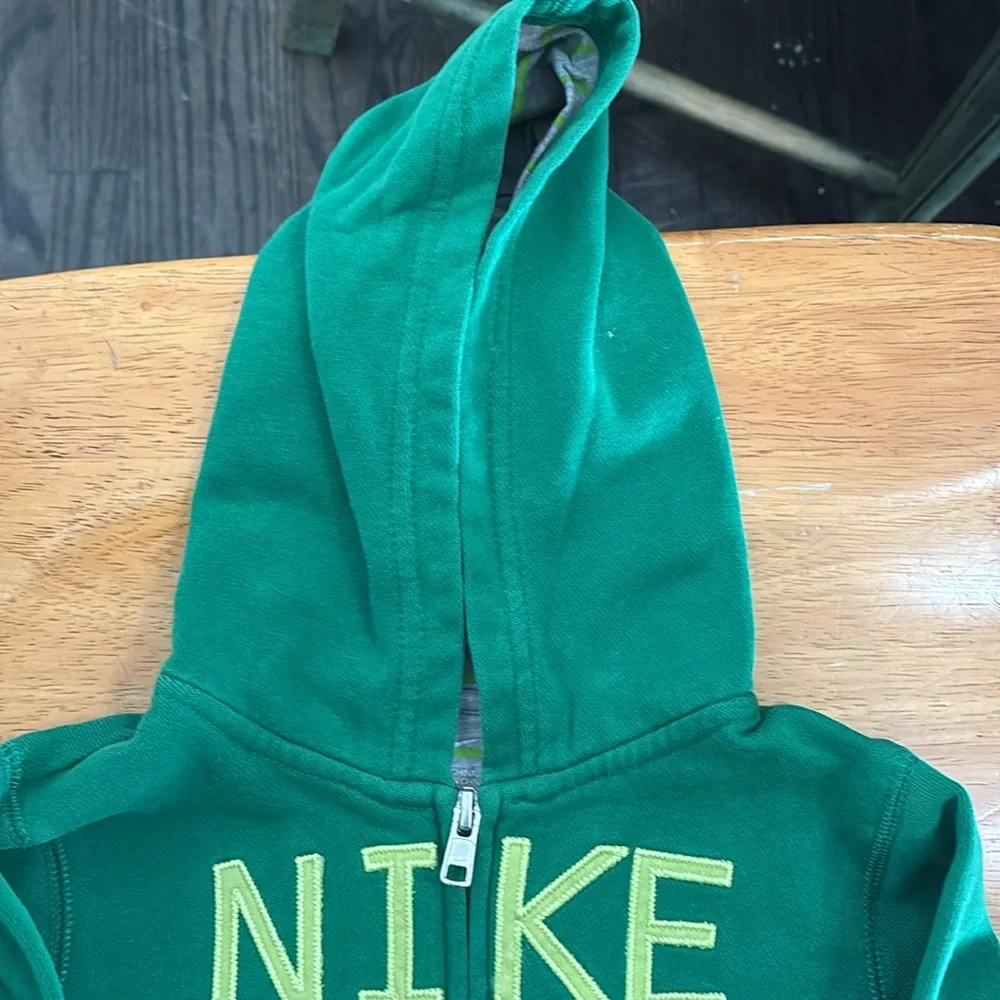 vintage look Nike hooded sweatshirt 3T
